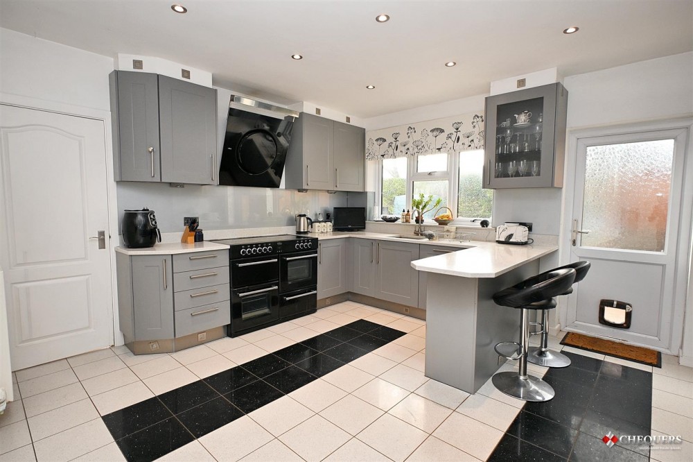 Images for Upper Chestnut Drive, Basingstoke